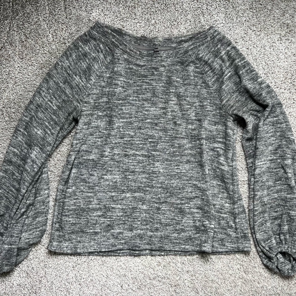 Lou & Grey Gray Crew Neck Sweater with Heathered Knit
